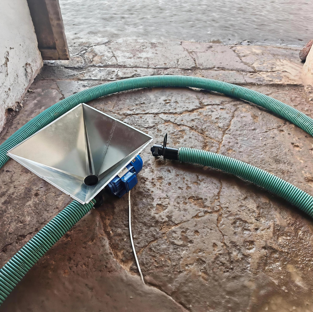 Trasportatore a coclea flessibile con tramoggia economico - 380V